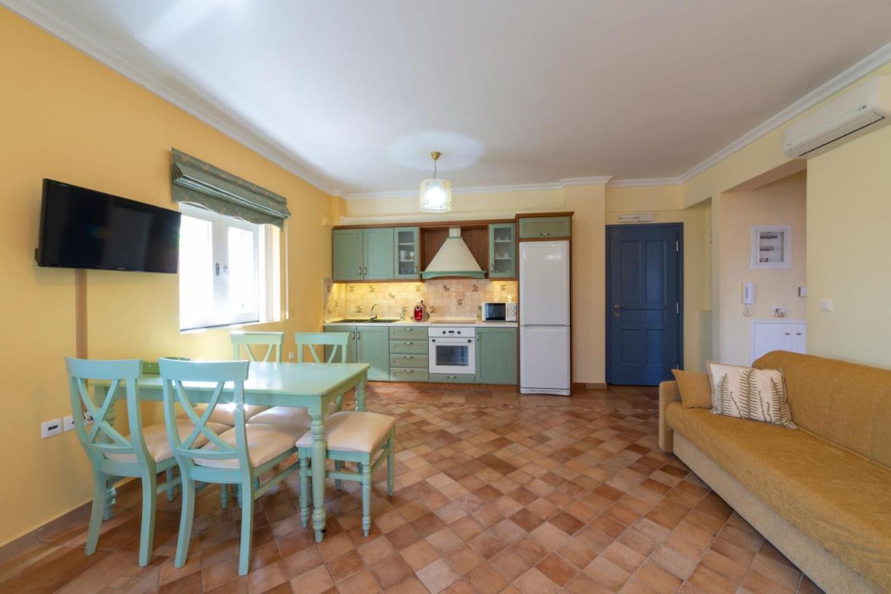 Nautilus Luxury Suites Galaxidi Luaran gambar